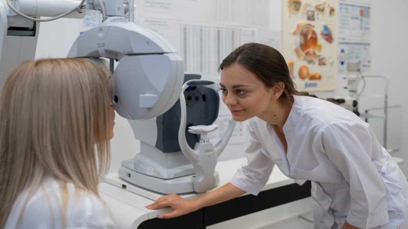 Why Eye Care Technology Is the Wellness Upgrade Most Professionals Are Missing