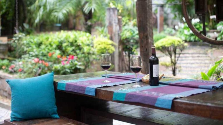 Turning a Small Backyard into a Relaxing Escape